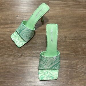Public Desire NIB Green Swirl Design Heeled Mule Sandal